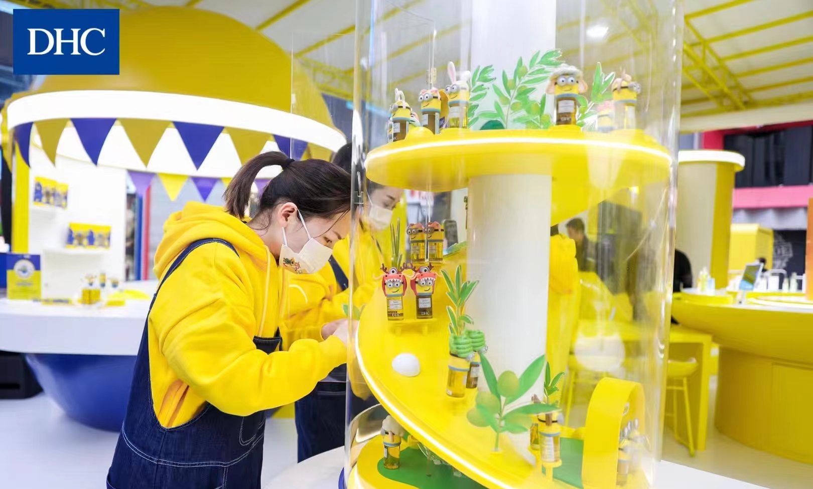 DHC×小黃人橄欖萌趣卸妝工廠快閃活動(dòng)策劃成功收割網(wǎng)紅地標(biāo)流量 - 第20張 - 會(huì)展活動(dòng)策劃CCASY.COM DHC×小黃人橄欖萌趣卸妝工廠快閃活動(dòng)策劃成功收割網(wǎng)紅地標(biāo)流量 - 第20張