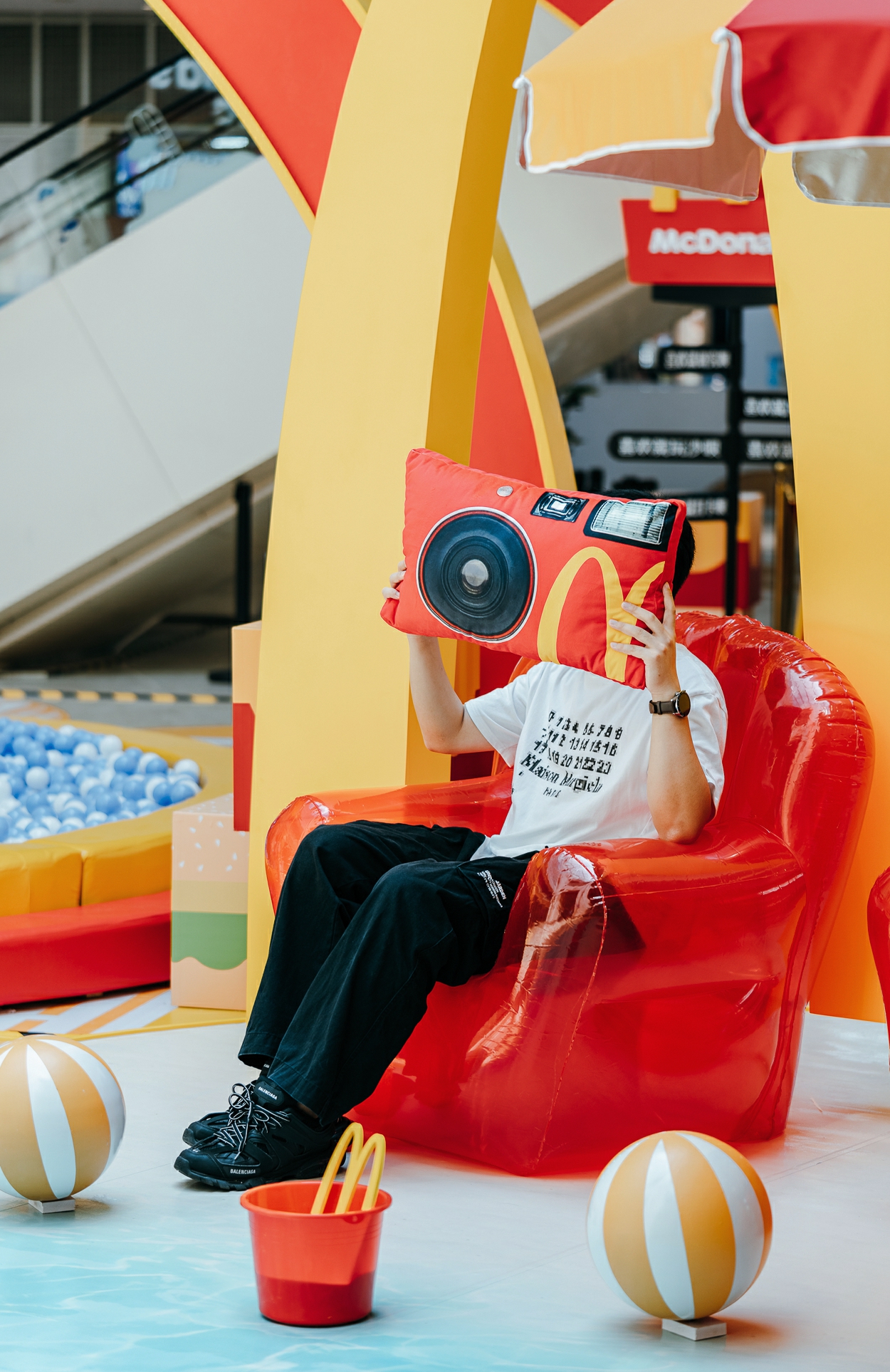 麥當(dāng)勞可樂杯主題快閃活動策劃全是麥當(dāng)勞的經(jīng)典元素 - 第21張 - 會展活動策劃CCASY.COM 麥當(dāng)勞可樂杯主題快閃活動策劃全是麥當(dāng)勞的經(jīng)典元素 - 第21張