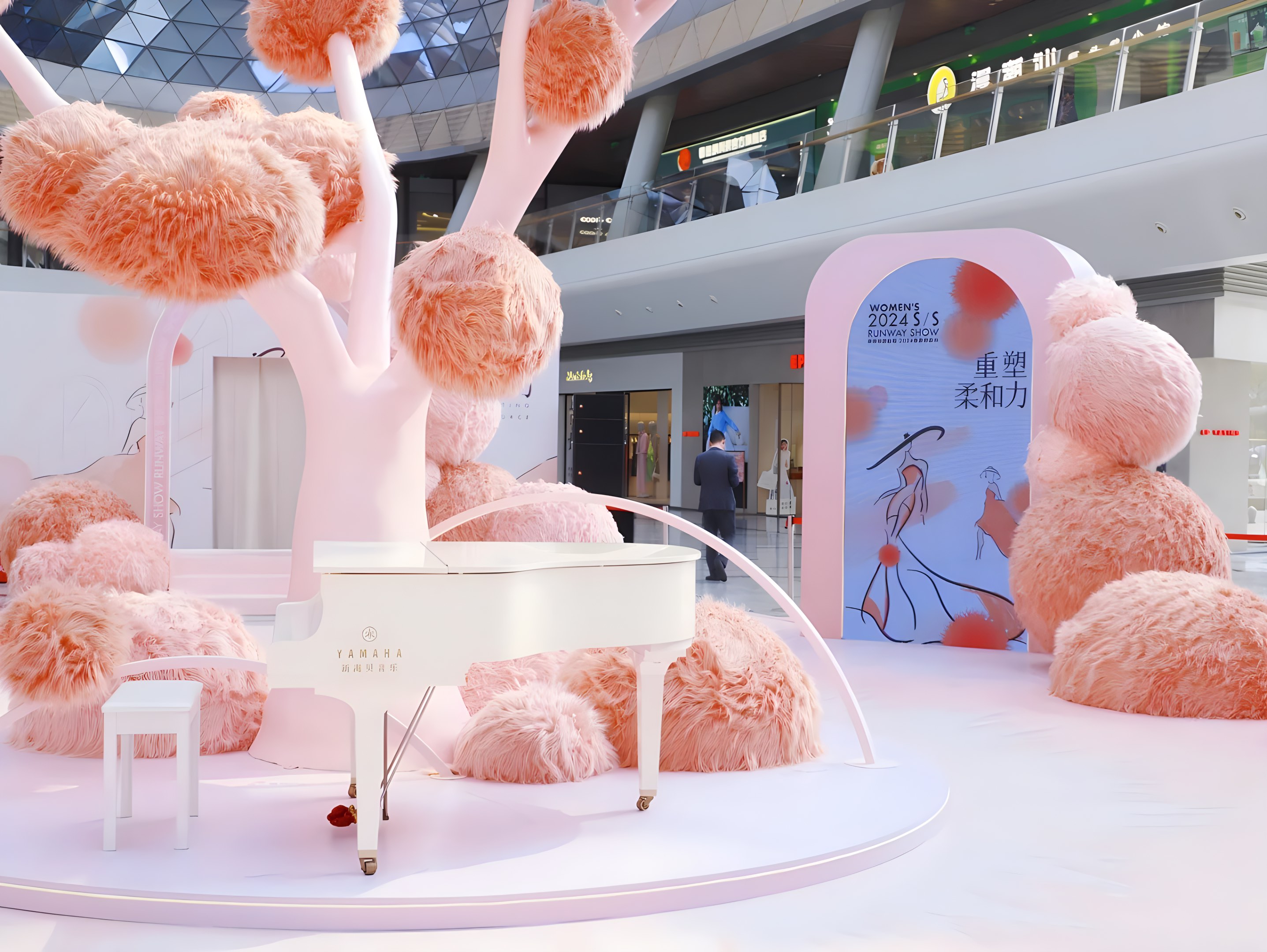 南灣華發(fā)商都2024SS時(shí)尚秀場(chǎng)活動(dòng)策劃簡(jiǎn)直就是大型種草現(xiàn)場(chǎng) - 第6張 - 會(huì)展活動(dòng)策劃CCASY.COM 南灣華發(fā)商都2024SS時(shí)尚秀場(chǎng)活動(dòng)策劃簡(jiǎn)直就是大型種草現(xiàn)場(chǎng) - 第6張