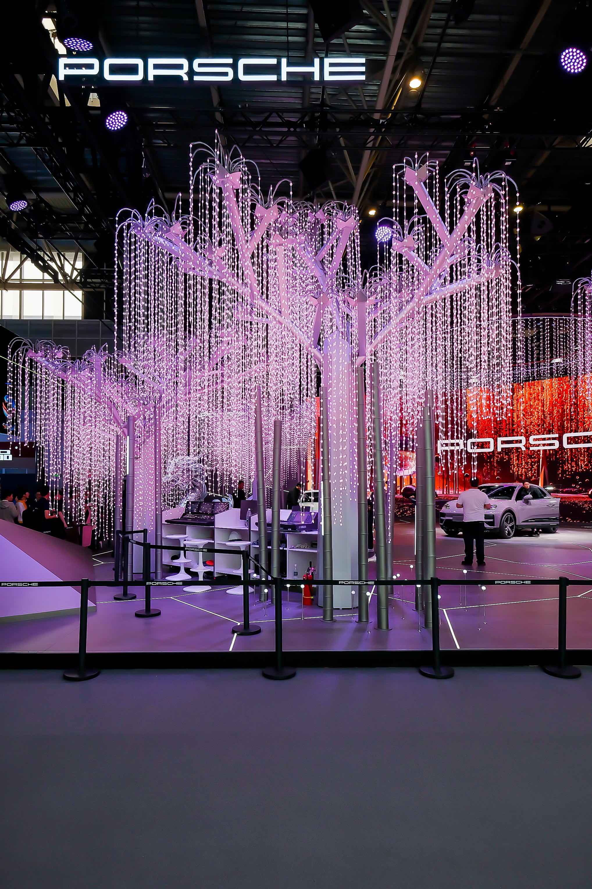 保時捷展臺在2024北京車展活動策劃中真是太耀眼的存在了 - 第1張 - 會展活動策劃CCASY.COM 保時捷展臺在2024北京車展活動策劃中真是太耀眼的存在了 - 第1張