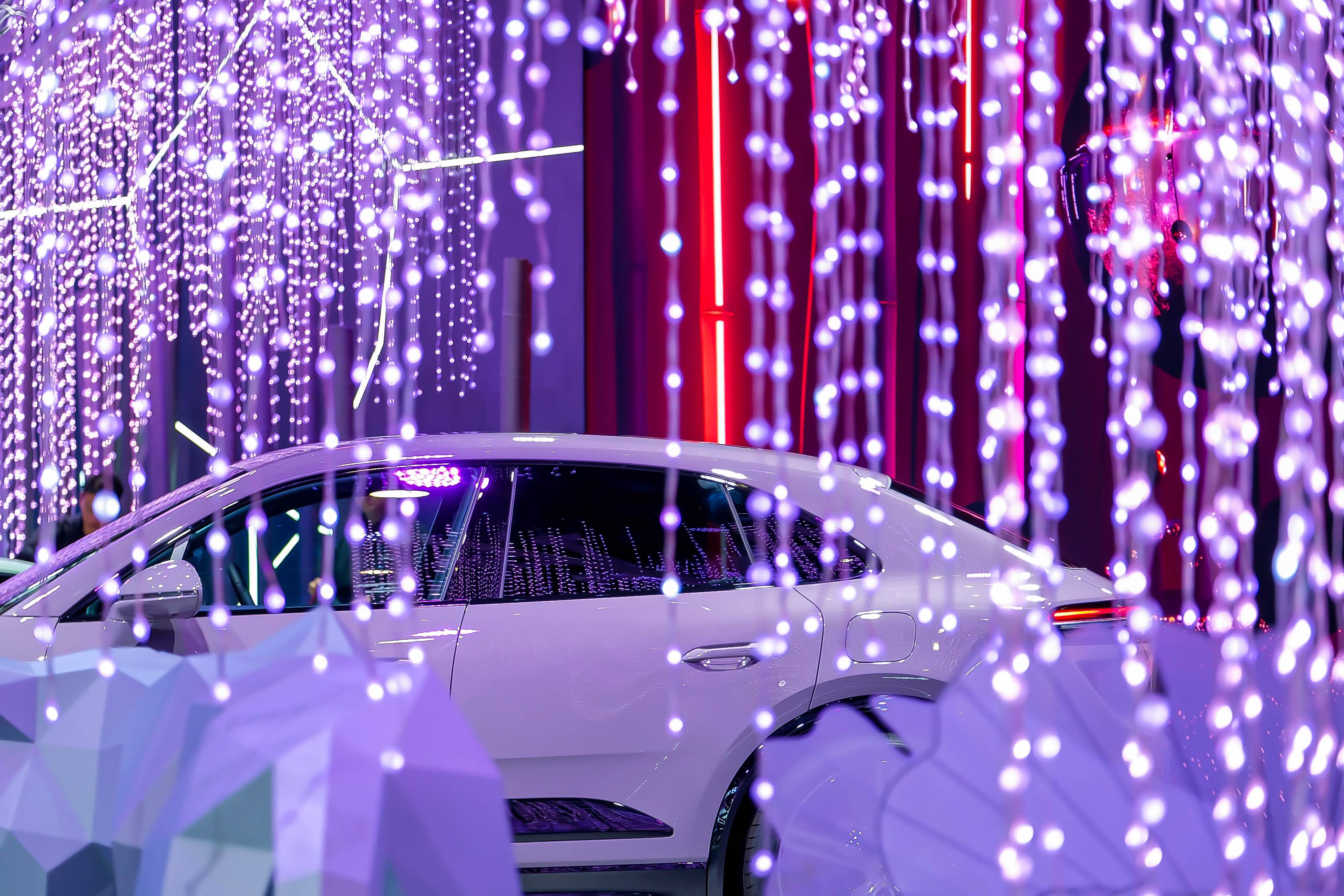 保時捷展臺在2024北京車展活動策劃中真是太耀眼的存在了 - 第7張 - 會展活動策劃CCASY.COM 保時捷展臺在2024北京車展活動策劃中真是太耀眼的存在了 - 第7張