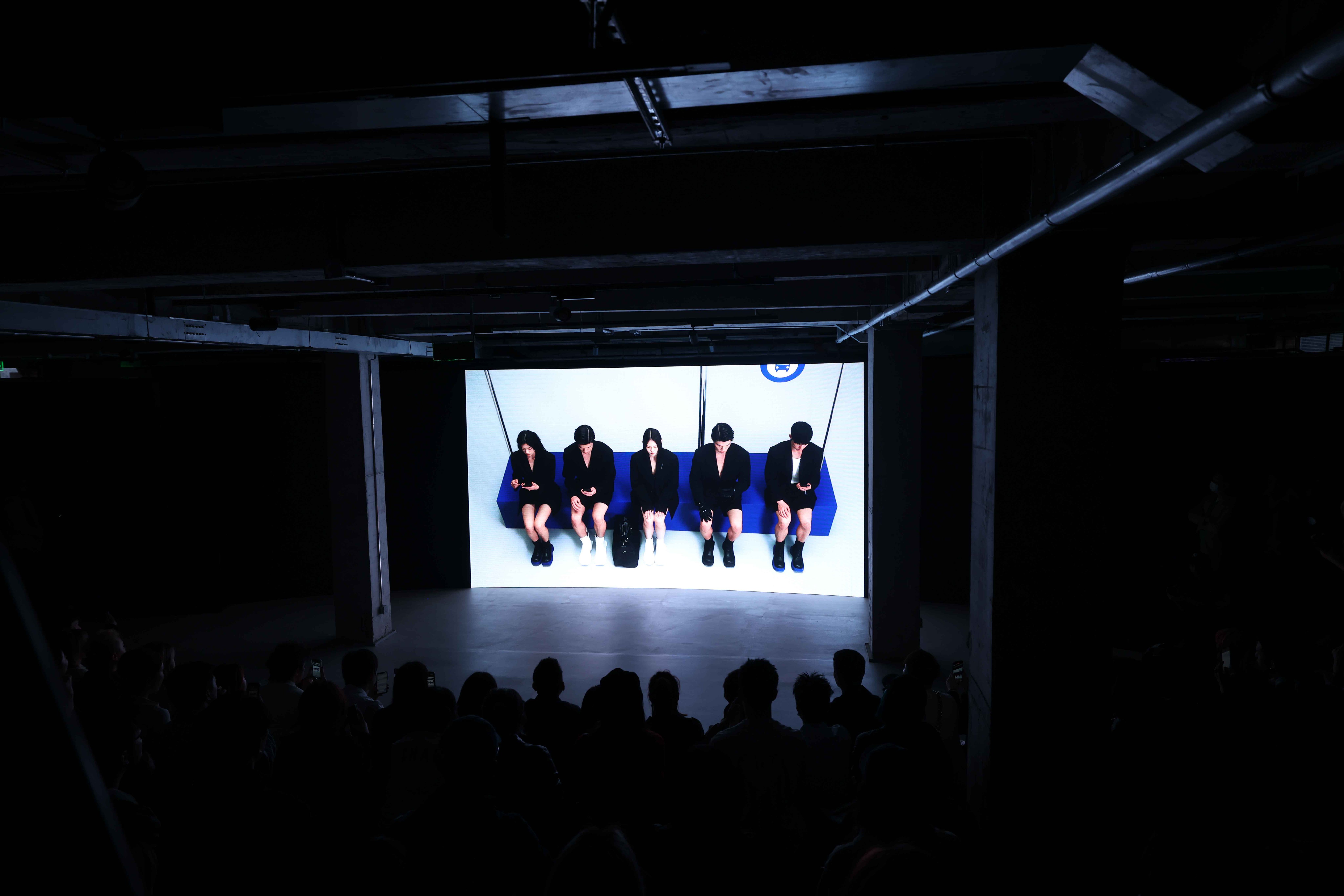 設(shè)計(jì)鞋履品牌CHOCO CONCERT辦了一場(chǎng)劇場(chǎng)探索式活動(dòng)策劃 - 第13張 - 會(huì)展活動(dòng)策劃CCASY.COM 設(shè)計(jì)鞋履品牌CHOCO CONCERT辦了一場(chǎng)劇場(chǎng)探索式活動(dòng)策劃 - 第13張