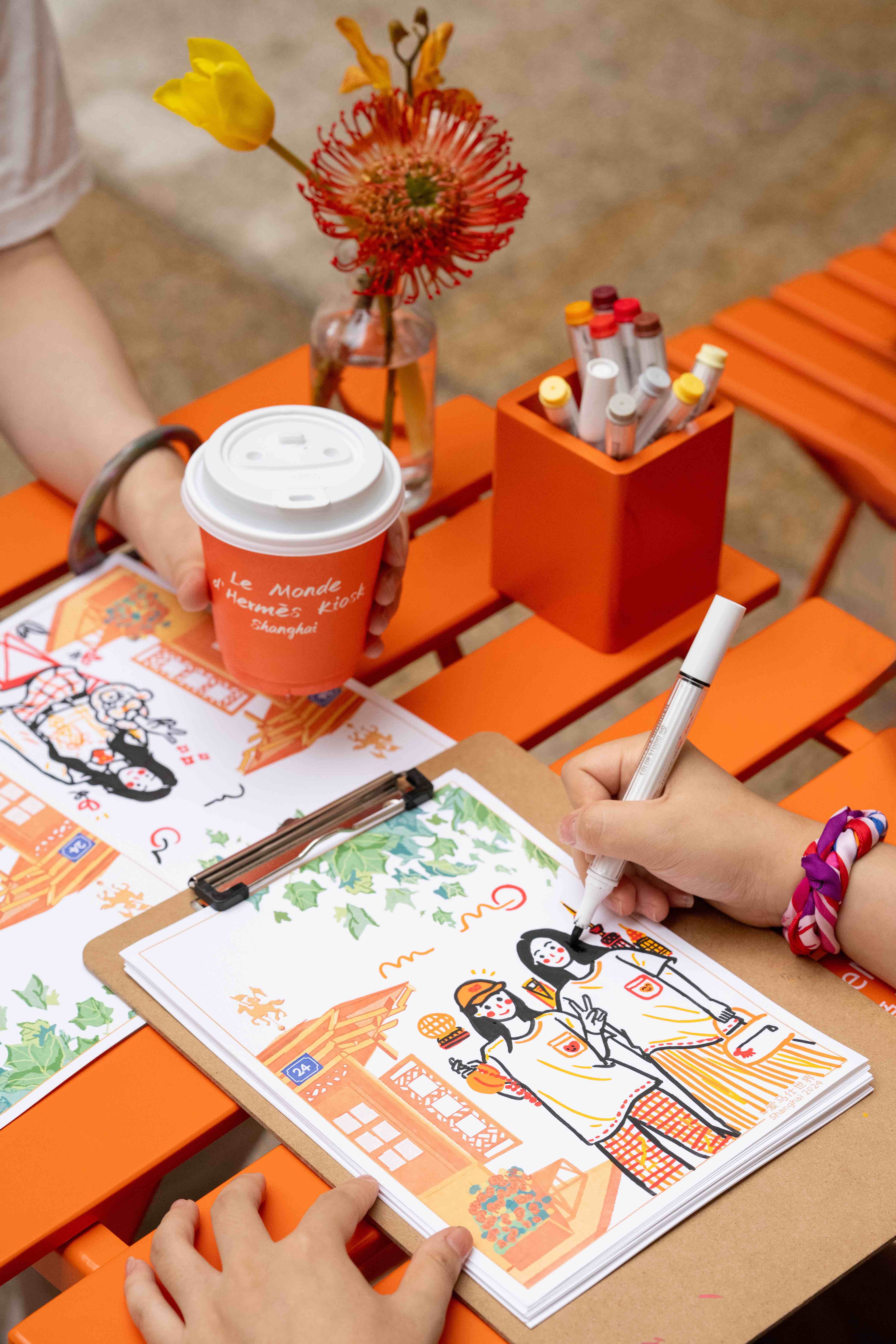 愛馬仕報(bào)刊亭快閃店活動(dòng)策劃讓你更好地了解愛馬仕的創(chuàng)意 - 第25張 - 會(huì)展活動(dòng)策劃CCASY.COM 愛馬仕報(bào)刊亭快閃店活動(dòng)策劃讓你更好地了解愛馬仕的創(chuàng)意 - 第25張