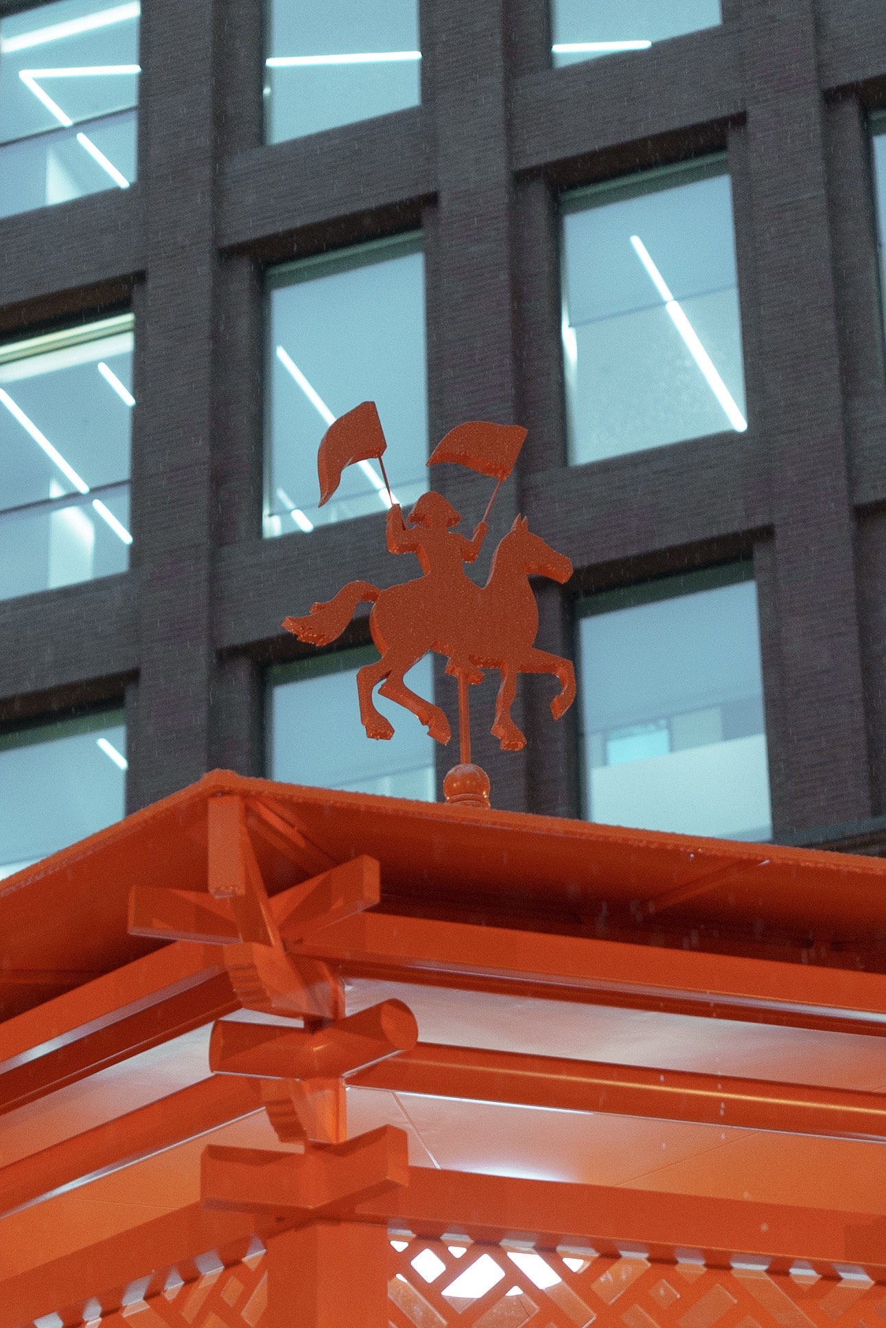 愛馬仕報(bào)刊亭快閃店活動(dòng)策劃讓你更好地了解愛馬仕的創(chuàng)意 - 第7張 - 會(huì)展活動(dòng)策劃CCASY.COM 愛馬仕報(bào)刊亭快閃店活動(dòng)策劃讓你更好地了解愛馬仕的創(chuàng)意 - 第7張