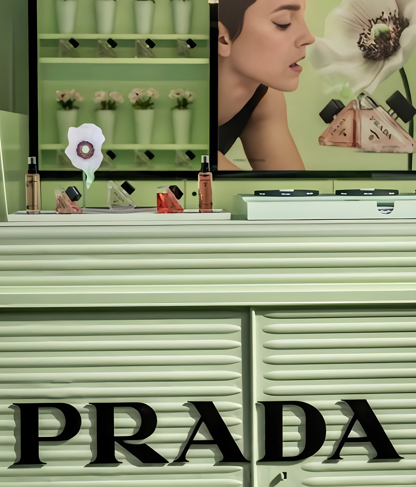 Prada紐約時裝周限時快閃活動策劃充滿了香水氣泡 - 第11張 - 會展活動策劃CCASY.COM Prada紐約時裝周限時快閃活動策劃充滿了香水氣泡 - 第11張