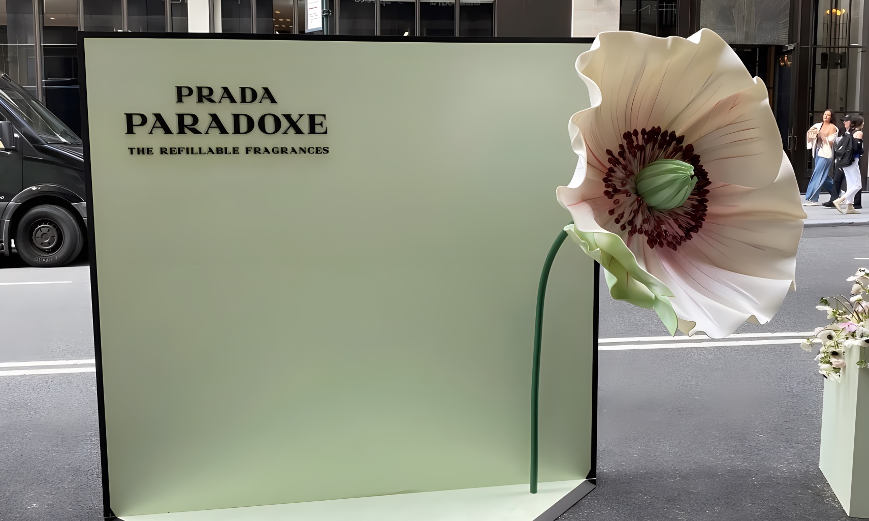 Prada紐約時裝周限時快閃活動策劃充滿了香水氣泡 - 第17張 - 會展活動策劃CCASY.COM Prada紐約時裝周限時快閃活動策劃充滿了香水氣泡 - 第17張