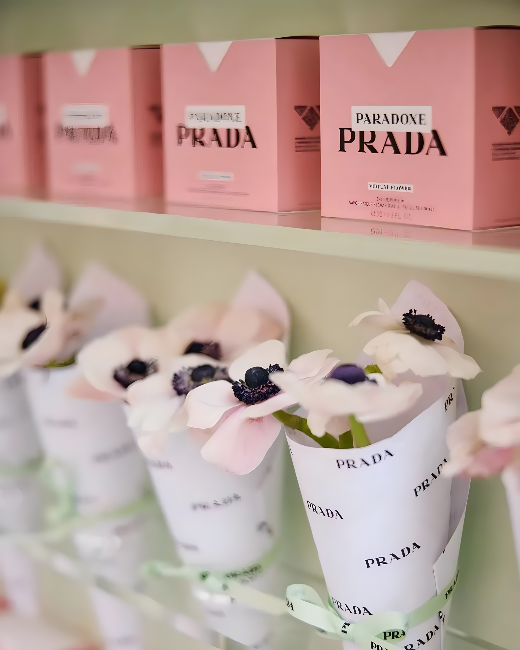 Prada紐約時裝周限時快閃活動策劃充滿了香水氣泡 - 第26張 - 會展活動策劃CCASY.COM Prada紐約時裝周限時快閃活動策劃充滿了香水氣泡 - 第26張