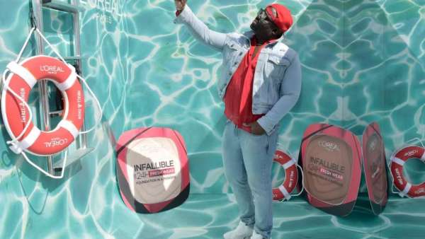 巴黎歐萊雅24小時(shí)粉底快閃店活動(dòng)策劃現(xiàn)場還有化妝課程輸出