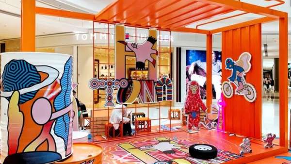 周年慶的商場(chǎng)美陳都被“染橙了”，LēLéLêLè！