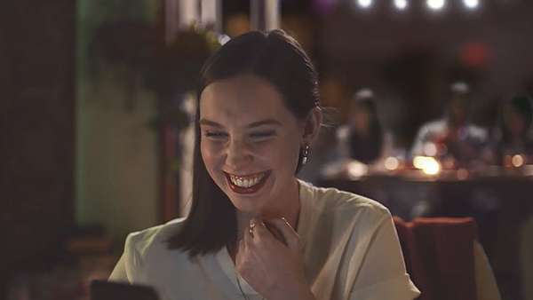 愛爾蘭沃達豐2019圣誕節(jié)廣告-冬泳傳統(tǒng)