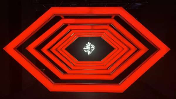 你相信有平行宇宙中的另一個(gè)你存在嗎？讓這個(gè)藝術(shù)主題展告訴你答案吧！