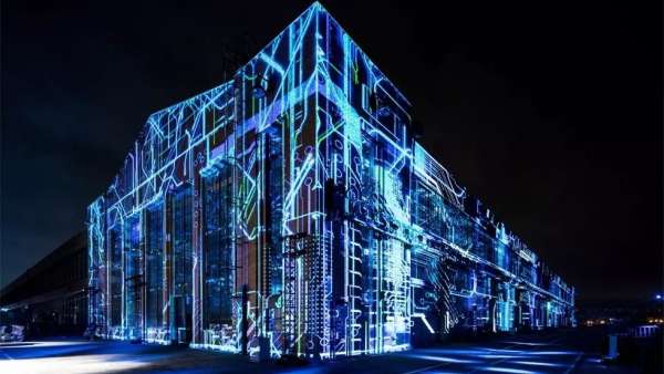 用一艘老式的船作為發(fā)布會及晚宴場地，一場引人入勝的體驗正式開始了｜態(tài)度有腔調(diào)