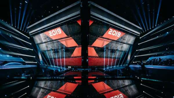 舞美設(shè)計(jì)得好給整場表演帶來了無限魅力，360度無死角啊