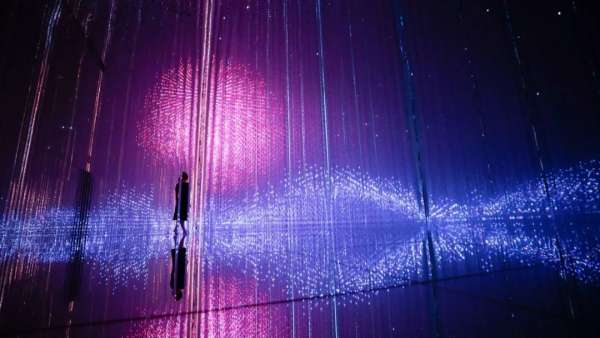 teamLab的大型美術(shù)展覽宛若夢(mèng)境、美若仙境｜靈感25區(qū)