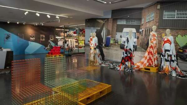 修辭手法展會(huì)展覽策劃深入探討了abloh職業(yè)生涯的亮點(diǎn)