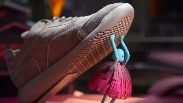 櫥窗的活動策劃也是一場小型舞臺劇，精致而時尚