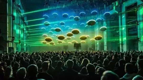 用一場燈光秀展覽活動震撼視覺，讓心靈為之傾倒