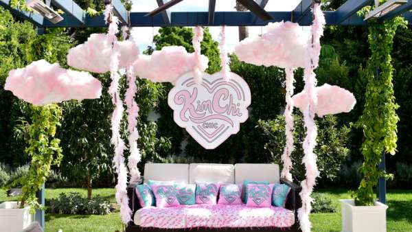 美妝產(chǎn)品新品發(fā)布會活動既好玩又豐富多彩，自拍更是美到爆表