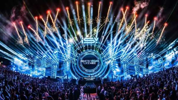 超燃音樂節(jié)活動策劃濃濃的機(jī)械感和金屬感，是觸及靈魂的視聽盛宴