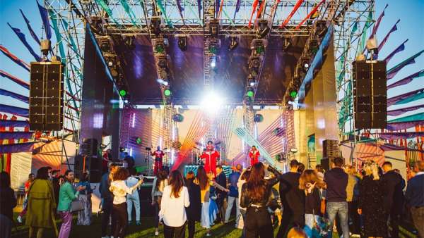 高爾夫新賽季開(kāi)幕式活動(dòng)互動(dòng)體驗(yàn)樂(lè)趣多，還有免費(fèi)造型服務(wù)呢