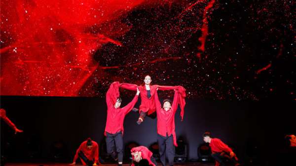 新時(shí)代的發(fā)布會(huì)活動(dòng)驚艷了世界，以昂揚(yáng)之姿馳騁未來(lái)