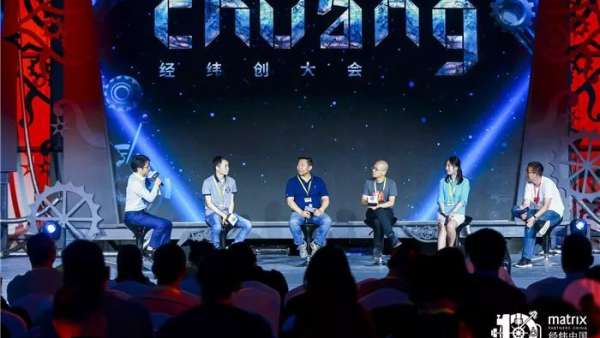 這場周年慶典的音樂節(jié)活動簡直神化了，驚現(xiàn)惡劣場地里的愛馬仕