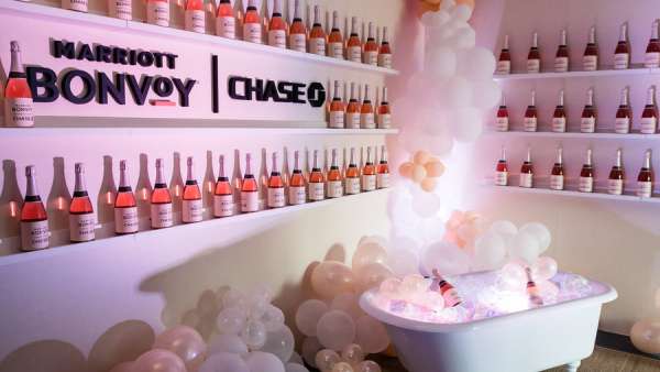 珊瑚色的派對(duì)活動(dòng)策劃逆天了，綠洲風(fēng)格裝飾的格調(diào)更高