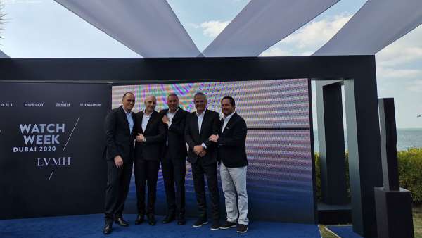 鐘表周發(fā)布會(huì)活動(dòng)落地游艇俱樂部花園內(nèi)，精湛技藝一次領(lǐng)略