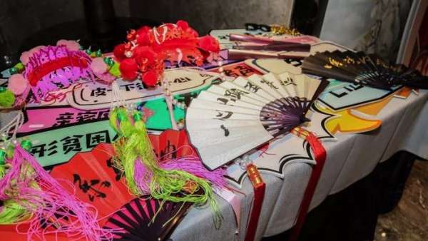 國潮年會(huì)活動(dòng)再襲：麻將京劇DJ街舞一樣不少｜國潮范這么閃