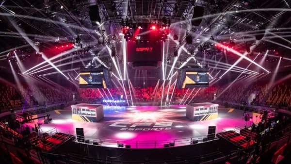 CFS打造了一場“零距離”的試聽盛宴活動，裸眼3D投影秀驚險刺激