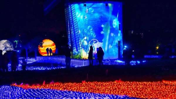 看看這場(chǎng)“耕耘”在大地上的燈光秀活動(dòng)吧，感受春回大地的喜悅