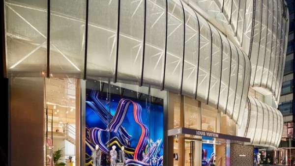 御用設(shè)計(jì)師再次操刀大牌展覽活動的空間策劃