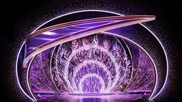 奧斯卡頒獎典禮活動的舞美設計仿佛刮起一股具有雕塑力量感的旋風