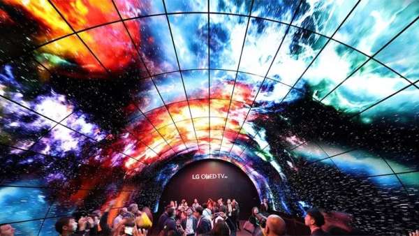 消費(fèi)電子展覽活動(dòng)現(xiàn)場怎么提高關(guān)注度，LG的216個(gè)OLED電視贏了