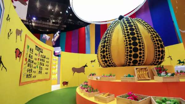 瘋狂藝術(shù)超市快閃店展覽活動(dòng)把保鮮問題解決了，重點(diǎn)是很粉嫩哦