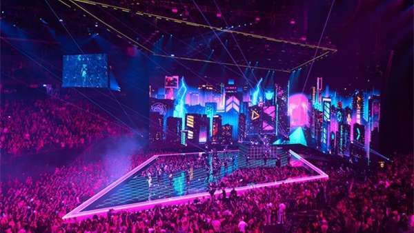 用舞美點(diǎn)燃音樂(lè)節(jié)活動(dòng)現(xiàn)場(chǎng)，MTV音樂(lè)錄影帶大獎(jiǎng)?wù)嫘霓k得到