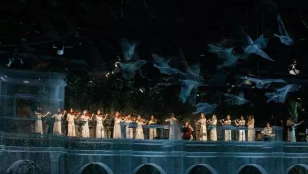 夢幻般的舞美設計和體驗環(huán)境總能為每一場會展活動潤色