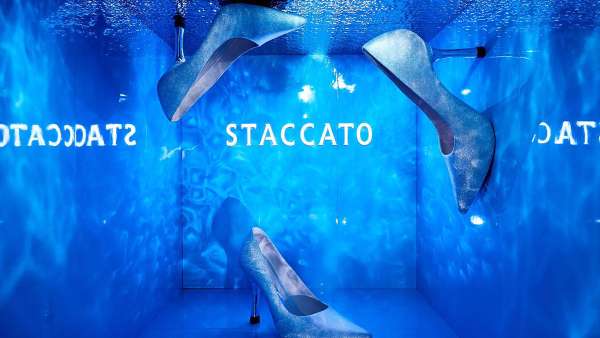 破次元水晶密室的快閃店展覽活動，神秘人魚色打造了奇趣夢幻場景