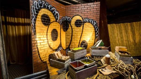 你說誰(shuí)敢把“十八銅人”擺上派對(duì)活動(dòng)現(xiàn)場(chǎng)，TA家就這么大膽