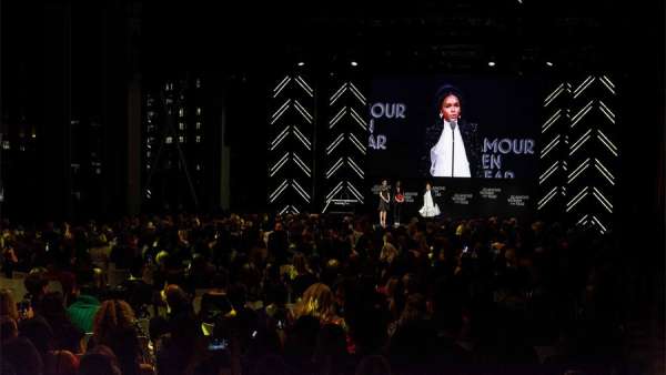 當(dāng)峰會活動與頒獎典禮活動結(jié)合后，媒體流量蹭蹭蹭上漲了