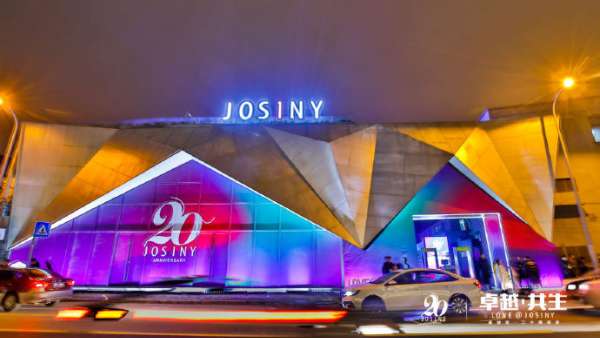 新與舊的視覺沖勁~上海天宴秀場(chǎng)會(huì)場(chǎng)預(yù)定