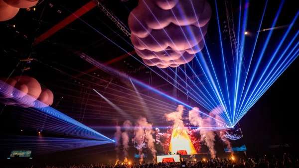 這一大波會(huì)展活動(dòng)的創(chuàng)意舞美設(shè)計(jì)值得被記錄在冊(cè)