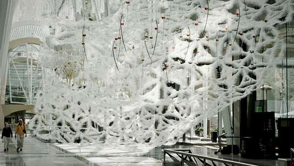 實時音樂與視覺特效呈現(xiàn)的沉浸式展覽活動訴說著各種海洋關聯(lián)