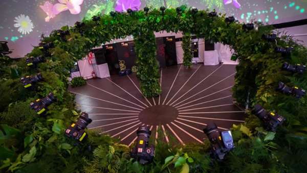 開業(yè)慶典活動策劃創(chuàng)意來源于當?shù)仫L俗，一場花卉活動全新面世