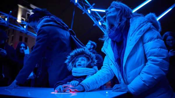 藝術展覽的這些大型燈光裝置竟是出自建筑師之手，神奇啊