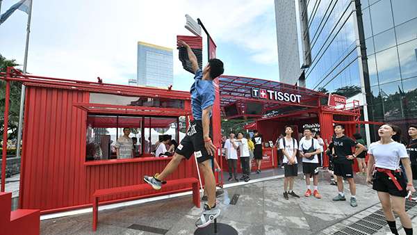 FIBA城市冠軍籃球城市巡回快閃式展覽活動策劃了一場有趣的對決賽