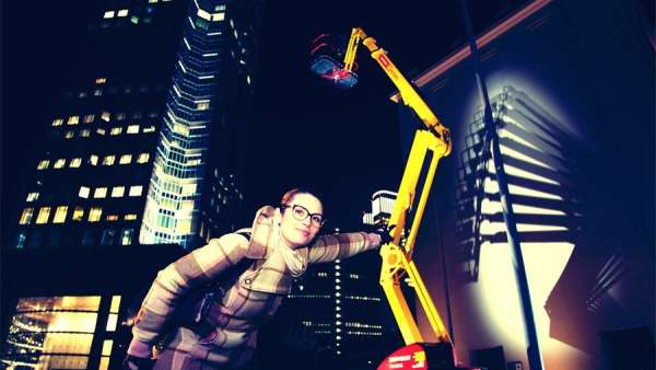 機(jī)械設(shè)備租賃公司的推廣活動(dòng)策劃采用了視頻映射，好玩好玩