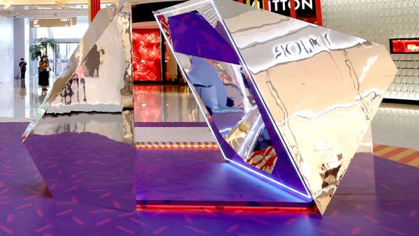 萬花筒的藝術(shù)展覽活動亮相上海，為你注入鎏光溢彩掃除疫情灰霾