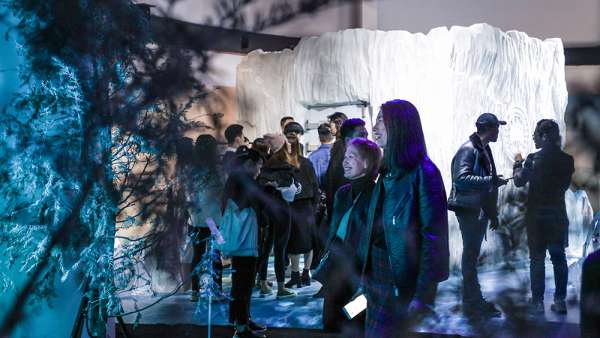 油罐藝術(shù)中心打造的體驗派對活動，策劃的卻是一場極光寒冷的互動體驗