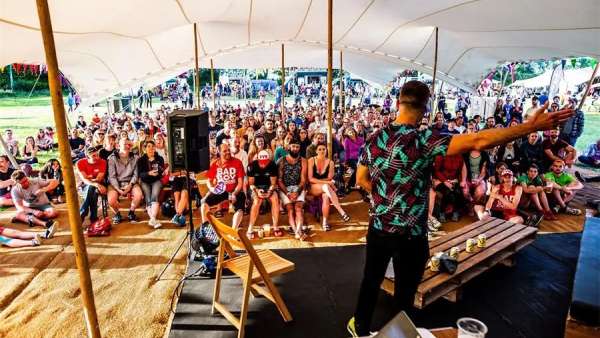 節(jié)慶主題活動(dòng)策劃的一系列室內(nèi)室外活動(dòng)足夠讓你忙得不亦樂乎